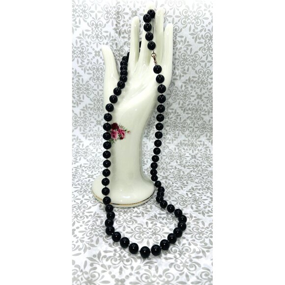 Unbranded Jewelry - Black Beaded Necklace With Glossy Finish 14.5Inch Length Elegant Jewelry